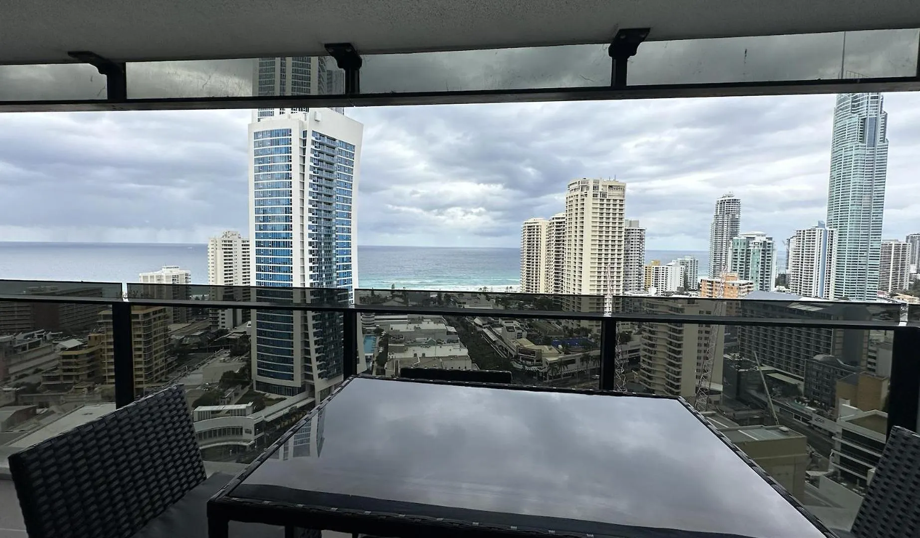 Beachview Surfers 2Bd Apartment Lux Gold Coast Austrálie