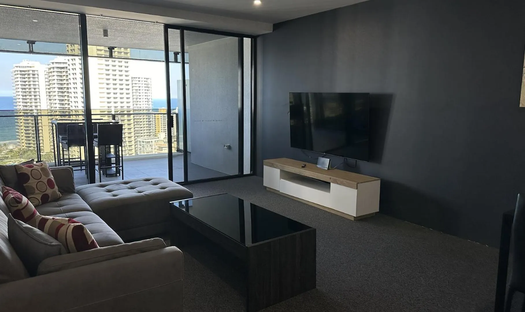 Beachview Surfers 2Bd Apartment Lux Gold Coast