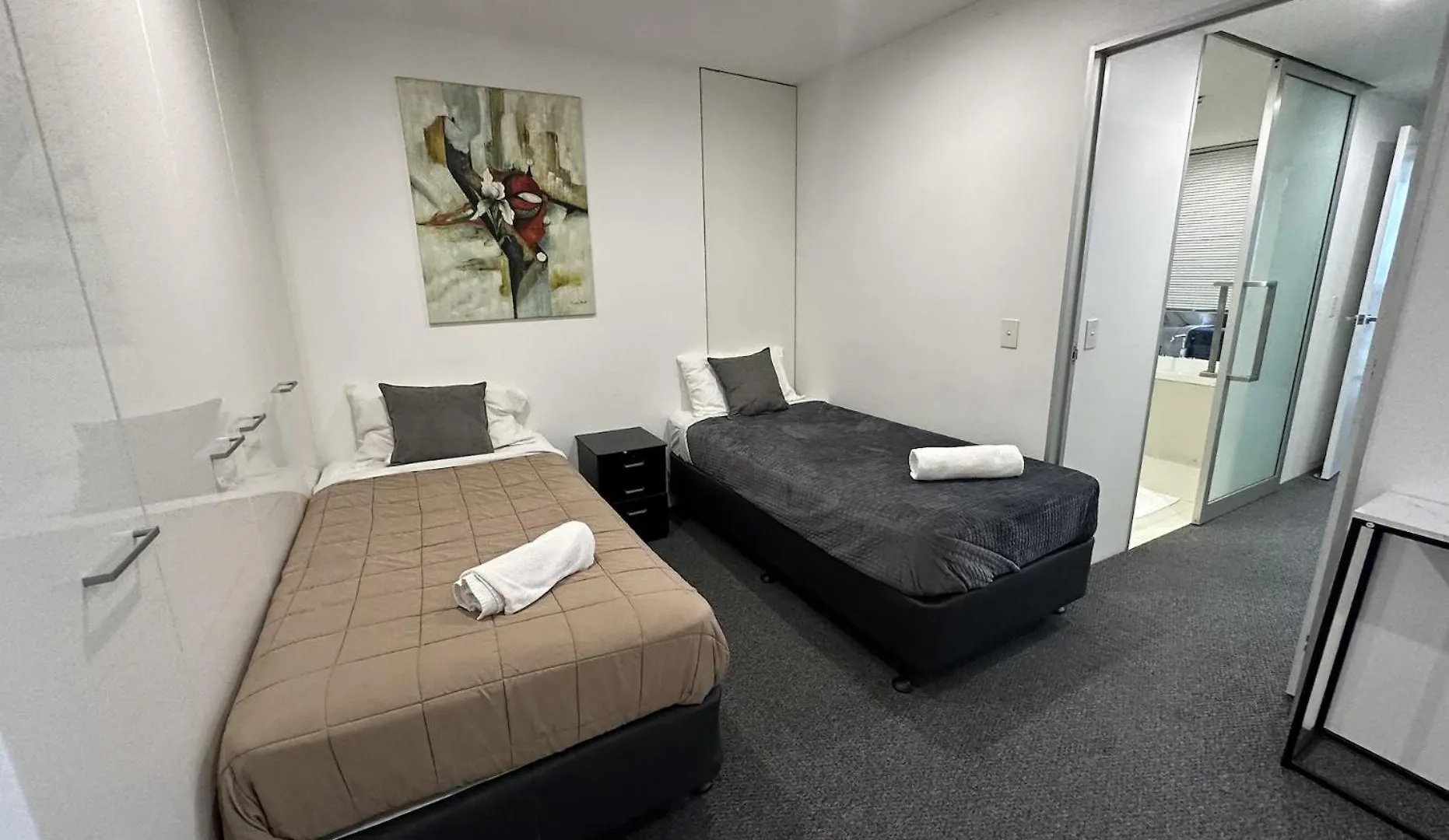 Beachview Surfers 2Bd Apartment Lux Gold Coast