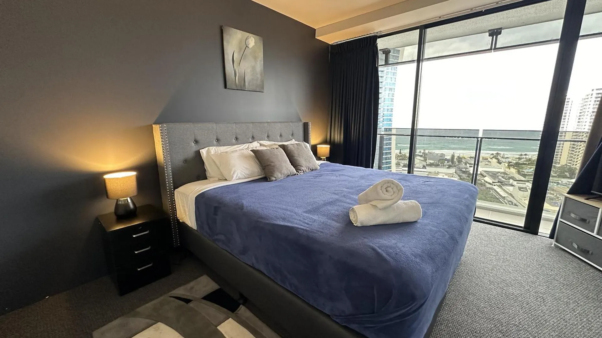 Beachview Surfers 2Bd Apartment Lux Gold Coast