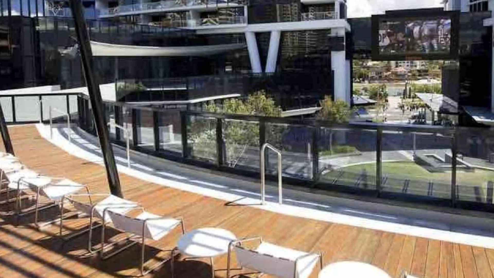 Beachview Surfers 2Bd Apartment Lux Gold Coast
