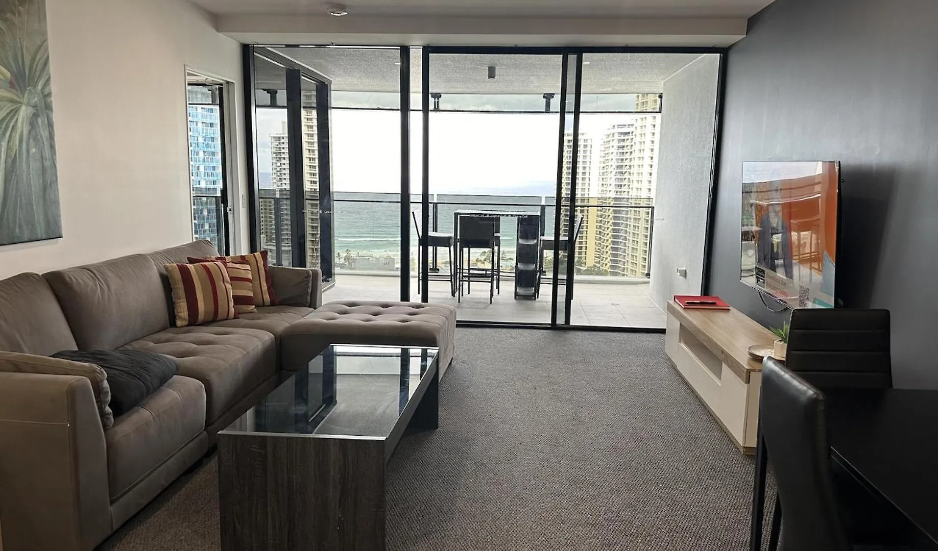 Beachview Surfers 2Bd Apartment Lux Gold Coast